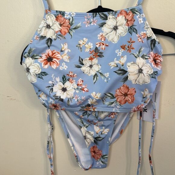 Hurley Fully Adjustable Bikini. M - Picture 2 of 15